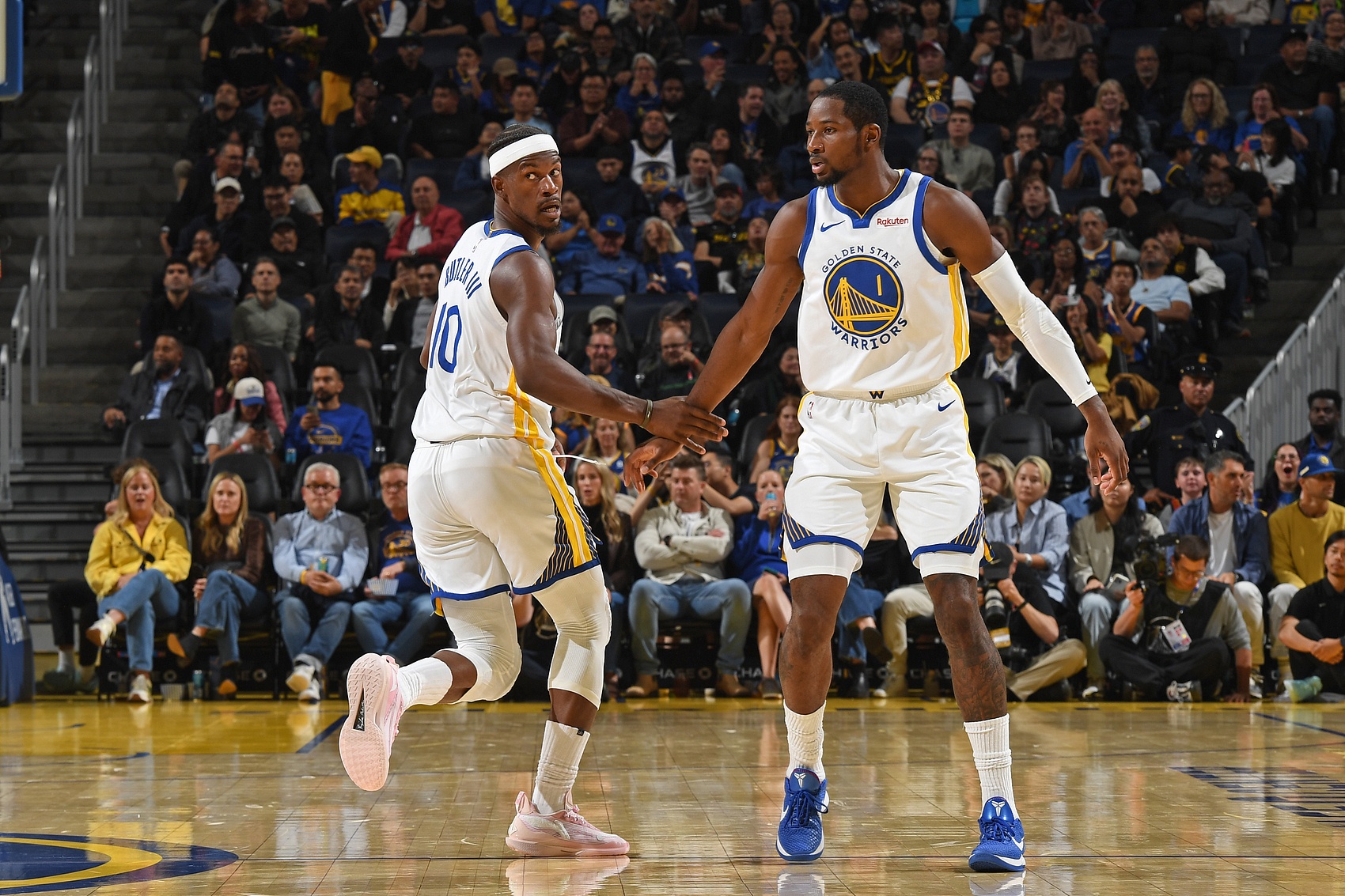 库明加的解决方案？巴特勒：这跟我没关系 我只希望他开心